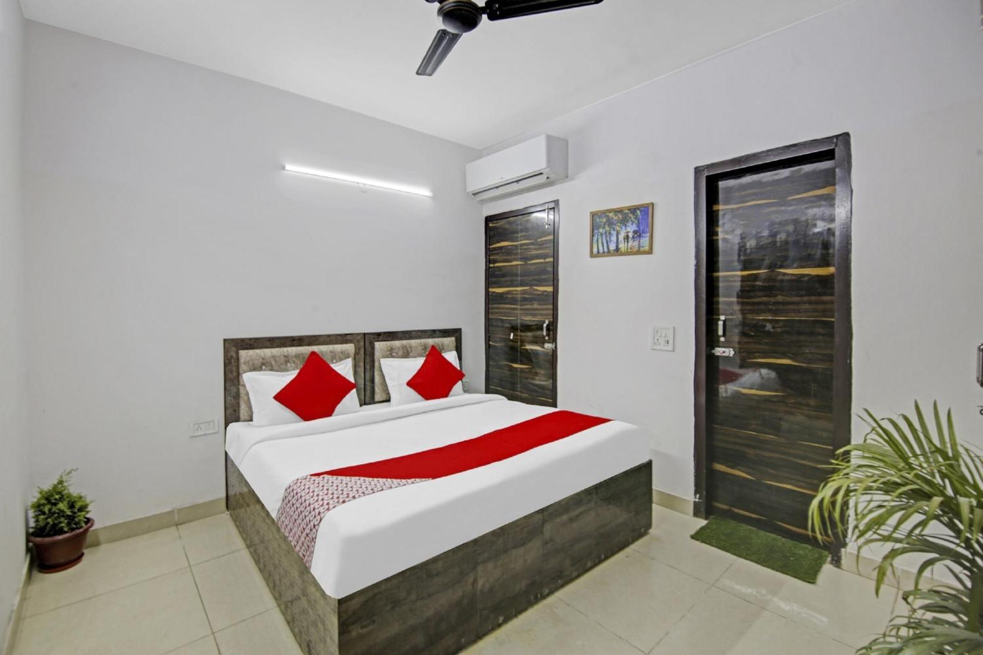 Hotel Green Olive New Delhi Exterior photo