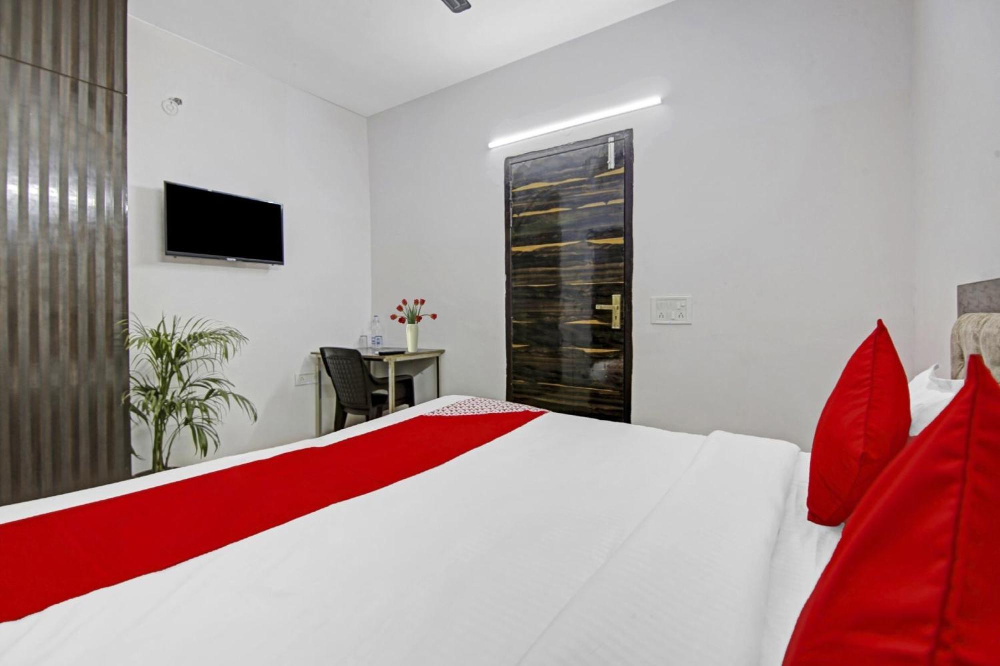 Hotel Green Olive New Delhi Exterior photo